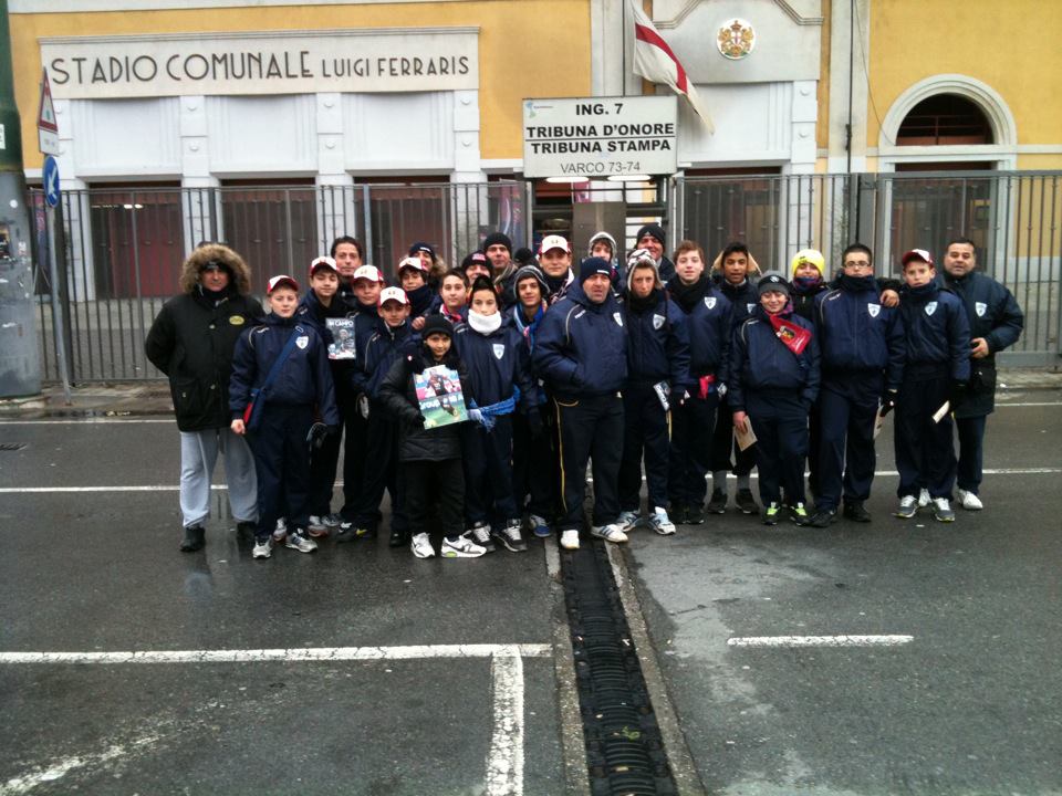 Alessio con la squadra a Genova